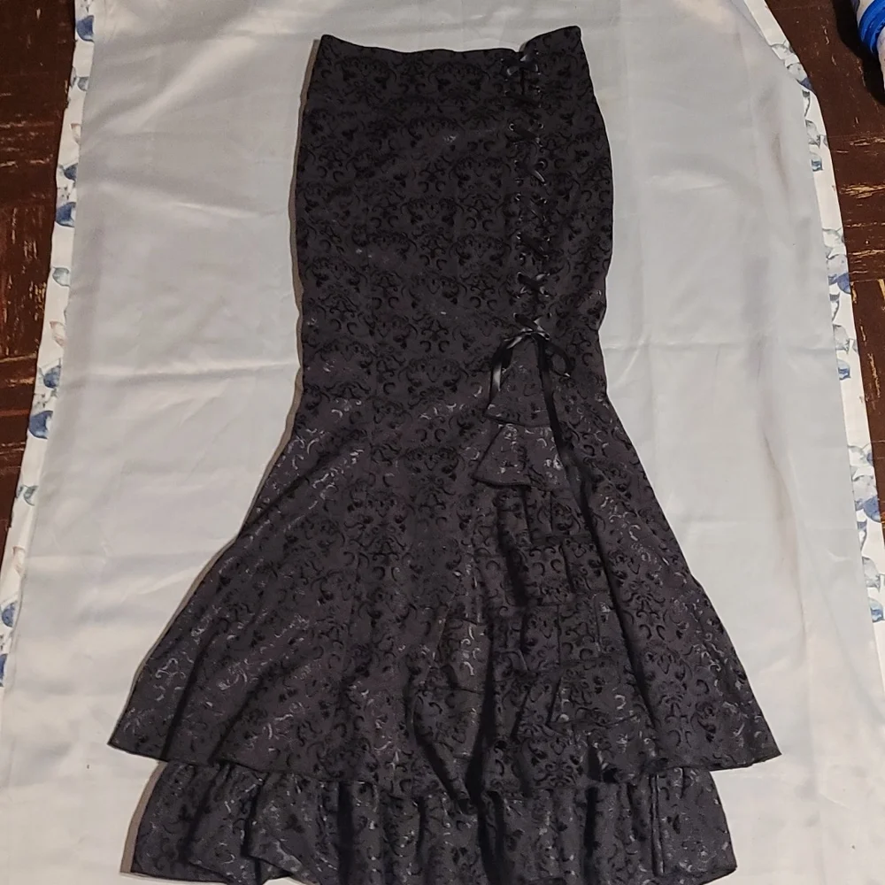 SOLD Chicstar Gothic Black Damask Mermaid Skirt 40 - Picture 2 of 3